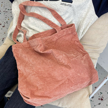 Sac fourre-tout femme - cabas en velours côtelé | UrbanPlush™