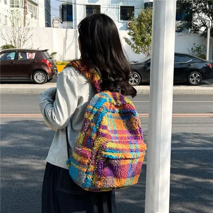 sac a dos peluche emitation laine de mouton attire tous les regards