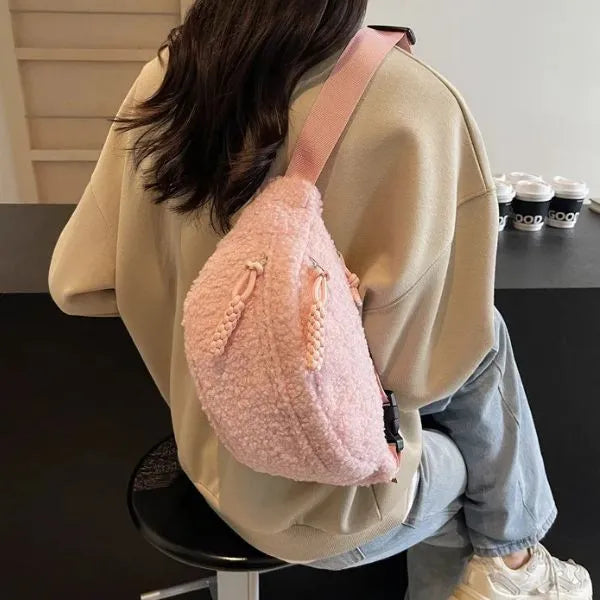sac banane peluche mouton intemporel pratique