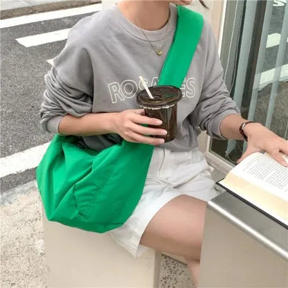 sac bandouliere banane forme croissant