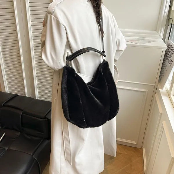 sac bandouliere fausse fourrure elegant souple