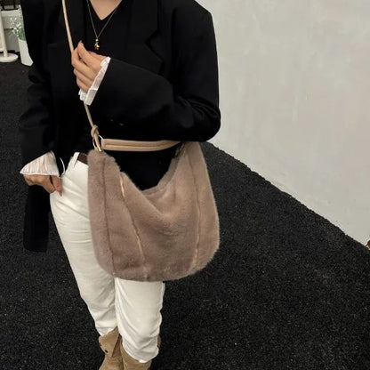 sac bandouliere fausse fourrure pour tous vos deplacement